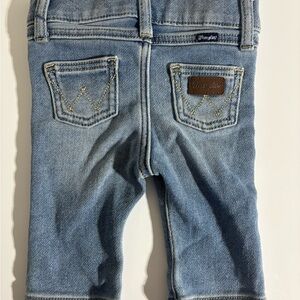 Wrangler Baby  Light Wash Denim Jeans with Back Pocket Stitching Size 0-3 months